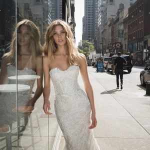 Wedding Dress Netta BenShabu Size 6 - $4500